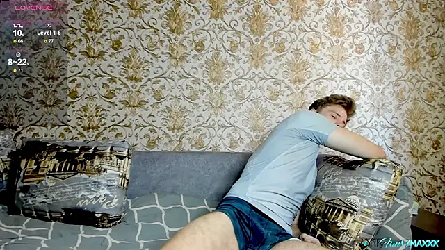 Snapshot of Maxhornyblondieman chatting on March 21, 2026, 9:03 am Maxhornyblondieman online show from March 21, 2026, 9:03 am