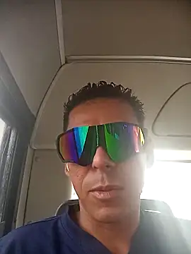 juunioreest online show from December 3, 2025, 5:56 pm