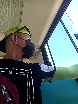 juunioreest online show from January 9, 2026, 6:48 pm