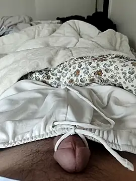 Snapshot of berkkderlerr chatting on March 23, 2026, 6:35 am berkkderlerr online show from March 23, 2026, 6:35 am