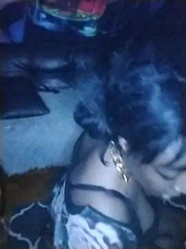 VenezuelaLuxeNoir online show from February 25, 2026, 8:03 am