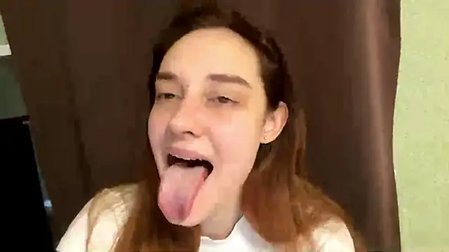 Snapshot of GloryWacht chatting on December 1, 2025, 11:44 am GloryWacht online show from December 1, 2025, 11:44 am