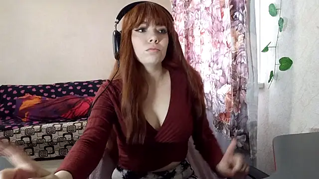 LaceCaty online show from November 20, 2025, 7:09 am