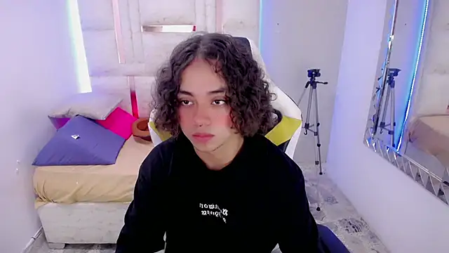 Snapshot of Stein_2 chatting on November 18, 2025, 9:07 pm Stein 2 online show from November 18, 2025, 9:07 pm