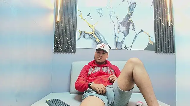 PAUL GLENN1 online show from November 18, 2025, 7:17 pm