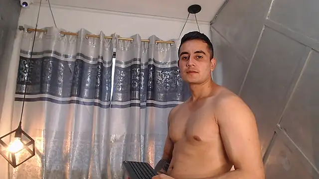 Snapshot of erick_garcia1 chatting on November 20, 2025, 6:41 pm erick garcia1 online show from November 20, 2025, 6:41 pm