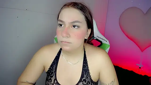 Snapshot of Isabella_saenzz_ chatting on December 5, 2025, 3:27 am Isabella saenzz online show from December 5, 2025, 3:27 am