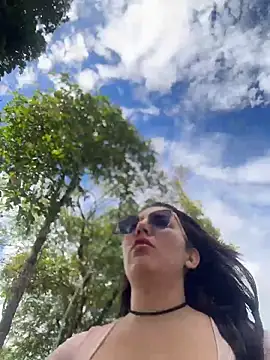 Snapshot of Arya_d chatting on December 3, 2025, 4:17 pm Arya d online show from December 3, 2025, 4:17 pm