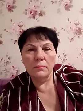 Snapshot of OliviaaSkyy chatting on December 1, 2025, 10:32 pm OliviaaSkyy online show from December 1, 2025, 10:32 pm