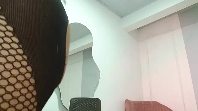 KendraStonee online show from February 2, 2026, 8:41 pm