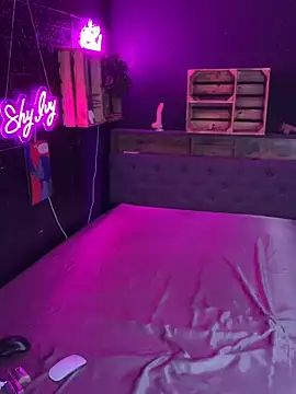 Snapshot of Shy-Ivy chatting on December 4, 2025, 9:36 pm Shy-Ivy online show from December 4, 2025, 9:36 pm