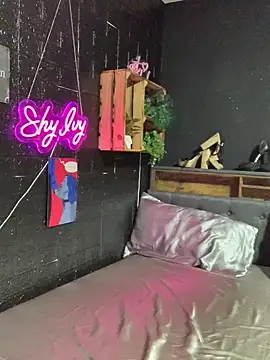 Snapshot of Shy-Ivy chatting on May 21, 2026, 8:50 pm Shy-Ivy online show from May 21, 2026, 8:50 pm