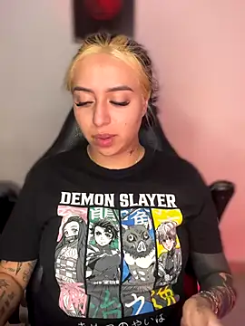 VeloraVyxen  online show from December 5, 2025, 3:05 am