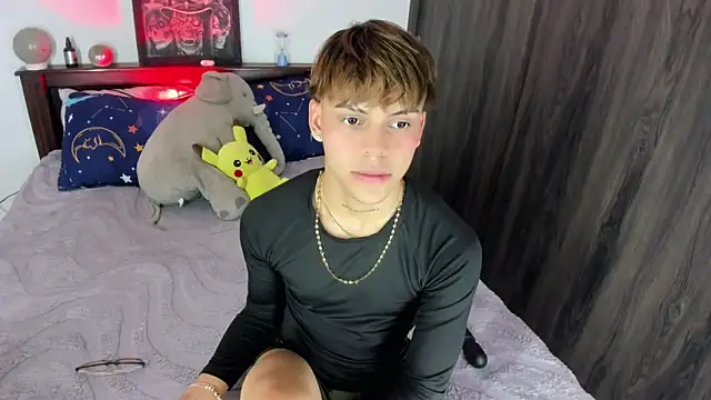 Snapshot of Jin_kougasaki chatting on November 18, 2025, 2:38 am Jin kougasaki online show from November 18, 2025, 2:38 am