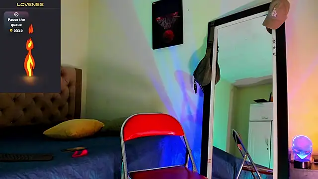 Snapshot of blorelopez chatting on December 4, 2025, 2:16 pm blorelopez online show from December 4, 2025, 2:16 pm