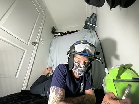 Snapshot of Jaxrouge chatting on November 18, 2025, 6:17 am Jaxrouge online show from November 18, 2025, 6:17 am