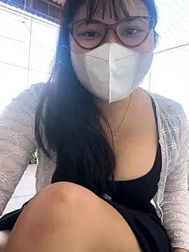 Snapshot of hide_from_colleagues chatting on January 12, 2026, 5:47 am hide from colleagues online show from January 12, 2026, 5:47 am