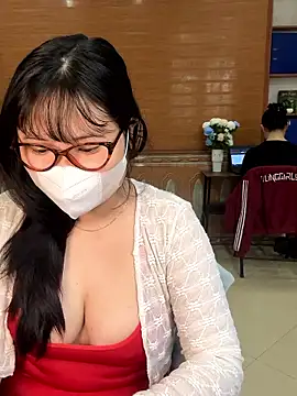 Snapshot of hide_from_colleagues chatting on January 13, 2026, 2:37 am hide from colleagues online show from January 13, 2026, 2:37 am