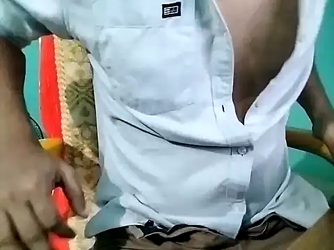 Snapshot of HandSome_Perverter chatting on November 19, 2025, 10:15 am HandSome Perverter online show from November 19, 2025, 10:15 am