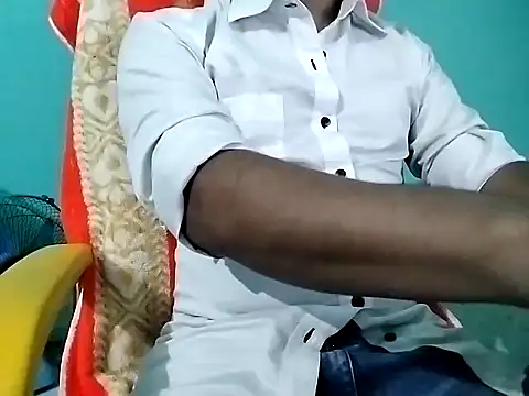 Snapshot of HandSome_Perverter chatting on November 18, 2025, 6:00 pm HandSome Perverter online show from November 18, 2025, 6:00 pm