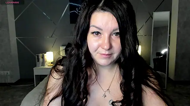 Snapshot of still__her chatting on December 5, 2025, 1:05 am still her online show from December 5, 2025, 1:05 am