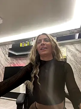 Snapshot of Goldgodess chatting on December 2, 2025, 5:53 am Goldgodess online show from December 2, 2025, 5:53 am