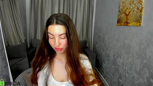 Snapshot of LiraRevery chatting on December 4, 2025, 12:42 am LiraRevery online show from December 4, 2025, 12:42 am