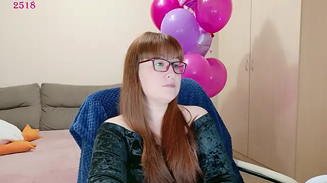 Foxy-lady online show from June 1, 2026, 10:20 pm