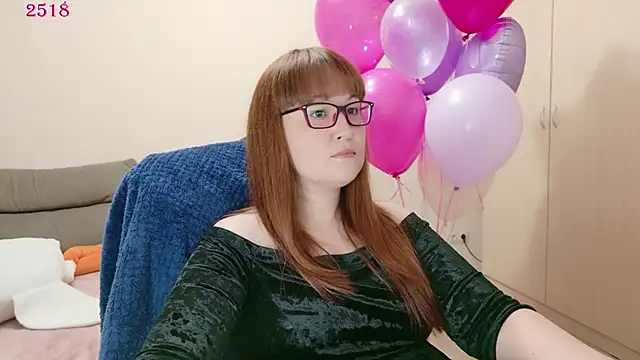 Foxy-lady online show from May 30, 2026, 1:06 pm