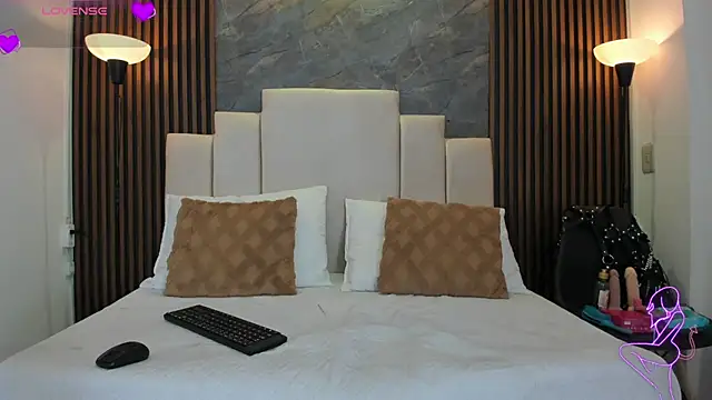 Snapshot of catiusca_reyes_03 chatting on March 15, 2026, 12:23 pm catiusca reyes 03 online show from March 15, 2026, 12:23 pm