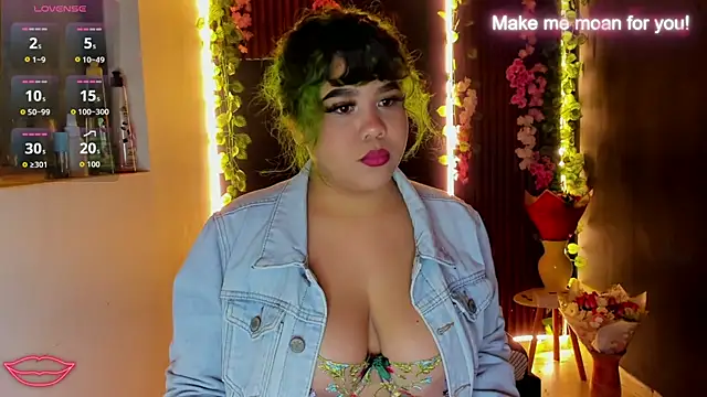 Snapshot of Amanda_Mooree chatting on July 24, 2026, 5:25 am Amanda Mooree online show from July 24, 2026, 5:25 am