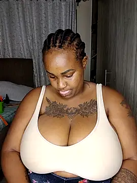 Snapshot of Chubbycharmdoll chatting on November 18, 2025, 4:10 pm Chubbycharmdoll online show from November 18, 2025, 4:10 pm