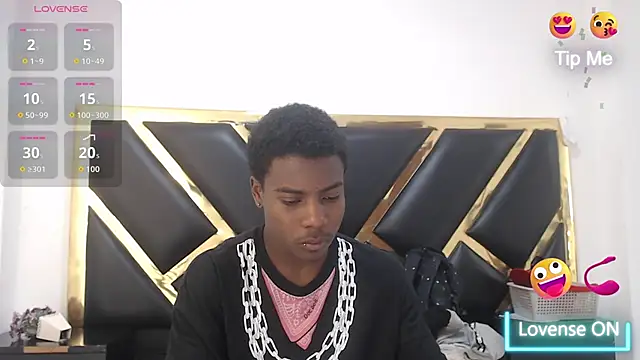 Snapshot of NoahJhonson69 chatting on February 9, 2026, 11:52 am NoahJhonson69 online show from February 9, 2026, 11:52 am