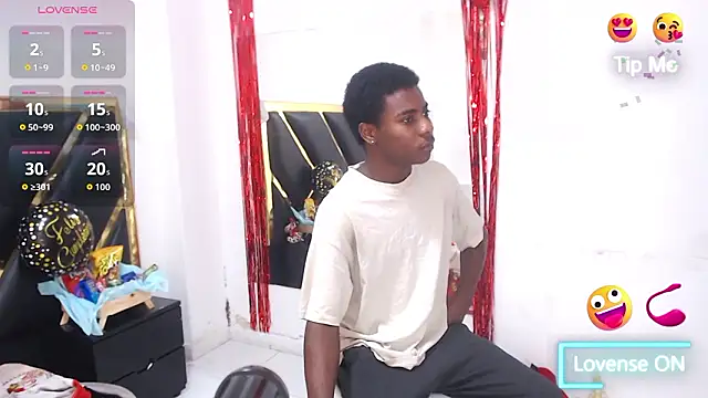 Snapshot of NoahJhonson69 chatting on February 14, 2026, 11:43 am NoahJhonson69 online show from February 14, 2026, 11:43 am