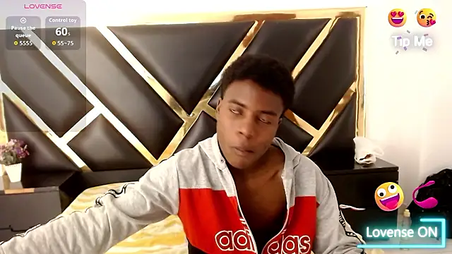 Snapshot of NoahJhonson69 chatting on March 19, 2026, 11:54 am NoahJhonson69 online show from March 19, 2026, 11:54 am