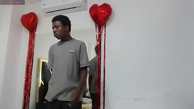 Snapshot of NoahJhonson69 chatting on February 27, 2026, 1:22 pm NoahJhonson69 online show from February 27, 2026, 1:22 pm