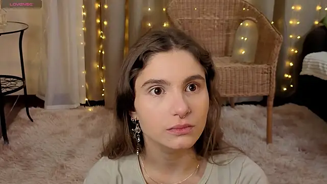 RozanneJordan online show from February 10, 2026, 5:23 pm