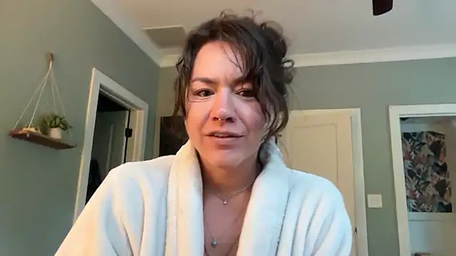 Snapshot of bendlikebecks chatting on May 13, 2026, 11:50 am bendlikebecks online show from May 13, 2026, 11:50 am