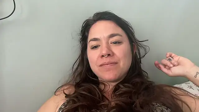 Snapshot of bendlikebecks chatting on April 3, 2026, 1:50 pm bendlikebecks online show from April 3, 2026, 1:50 pm