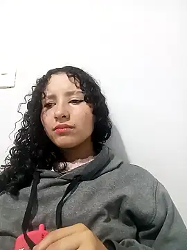 pettymoon1 online show from January 13, 2026, 8:57 pm