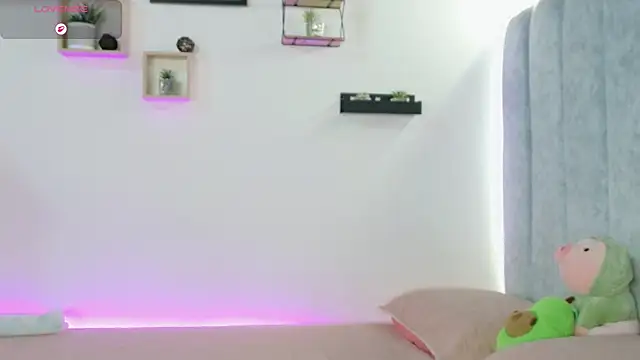  manumontoya online show from December 18, 2025, 4:55 pm