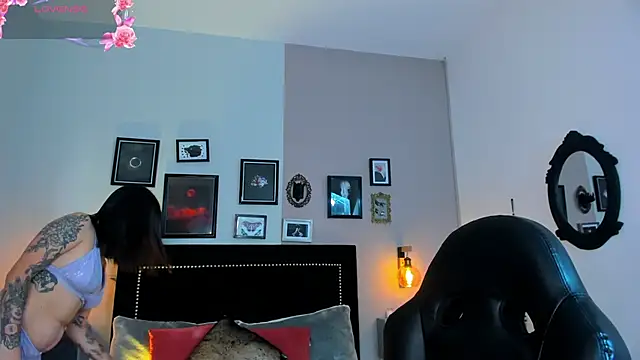 Snapshot of Annie_Petters chatting on December 5, 2025, 12:48 pm Annie Petters online show from December 5, 2025, 12:48 pm