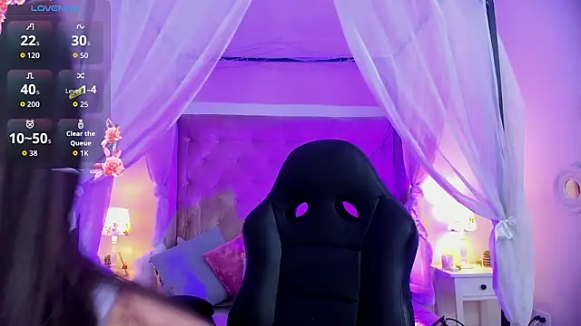 Snapshot of Annie_Petters chatting on February 11, 2026, 1:00 pm Annie Petters online show from February 11, 2026, 1:00 pm