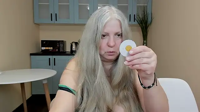 Snapshot of mariabelladonna chatting on February 6, 2026, 10:28 pm mariabelladonna online show from February 6, 2026, 10:28 pm