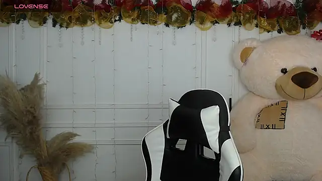 Snapshot of Nicol_ricci_ chatting on December 4, 2025, 1:32 pm Nicol ricci online show from December 4, 2025, 1:32 pm