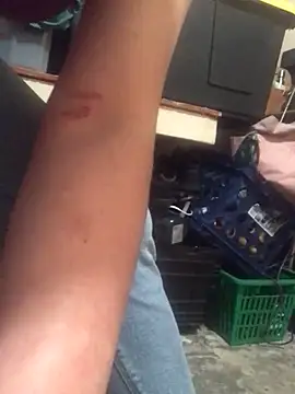 Snapshot of AndreaSFanSTo chatting on February 4, 2026, 9:54 pm AndreaSFanSTo online show from February 4, 2026, 9:54 pm