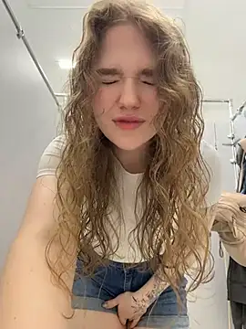 Snapshot of RussianWoman chatting on June 16, 2026, 2:22 am RussianWoman online show from June 16, 2026, 2:22 am