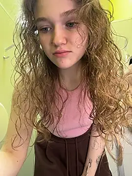 RussianWoman online show from April 22, 2026, 3:13 am