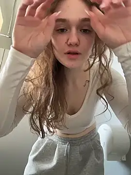 Snapshot of RussianWoman chatting on May 18, 2026, 3:28 am RussianWoman online show from May 18, 2026, 3:28 am