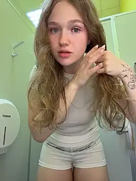 Snapshot of RussianWoman chatting on July 19, 2026, 12:08 am RussianWoman online show from July 19, 2026, 12:08 am